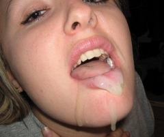Горячая сперма попадает в рот молодым девицам 30 фото