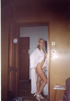 Снимки голых девушек из 80х годов 1 фото