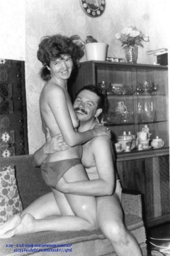 Супружеский секс зрелой пары из Советского Союза 8 фото