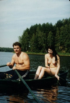 Деревенские пары снимают свой секс на камеру 16 фото