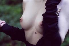 Качественные снимки обнаженной женской груди 7 фото